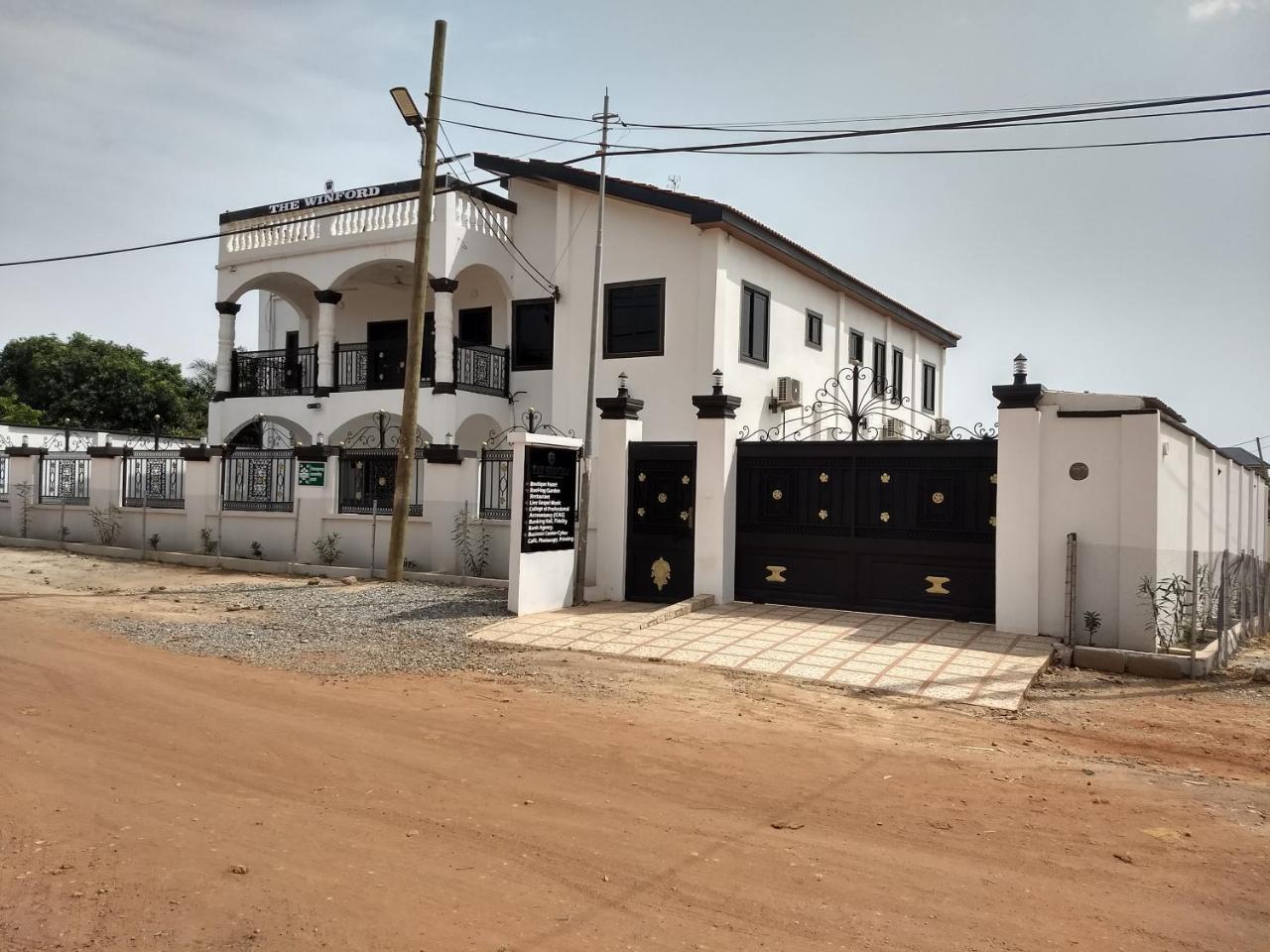 The Winford Boutique Hotel Achimota Taifa Ngoại thất bức ảnh